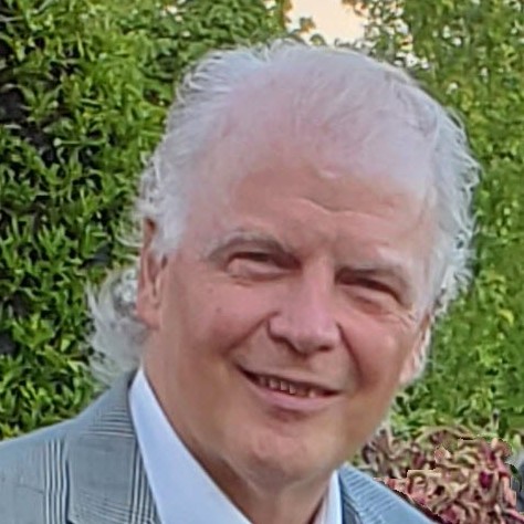 Portrait of Ross Dickinson, Founder / Principal Visionary